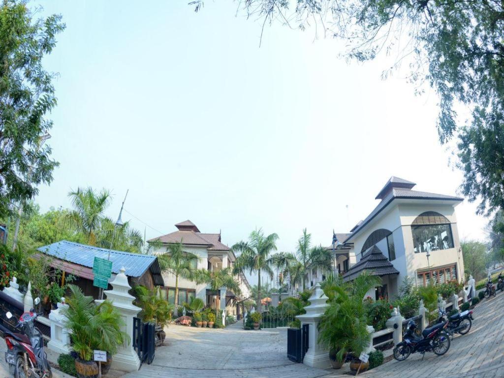Shwe Taung Tan Hotel - Lake View Monywa Exterior foto